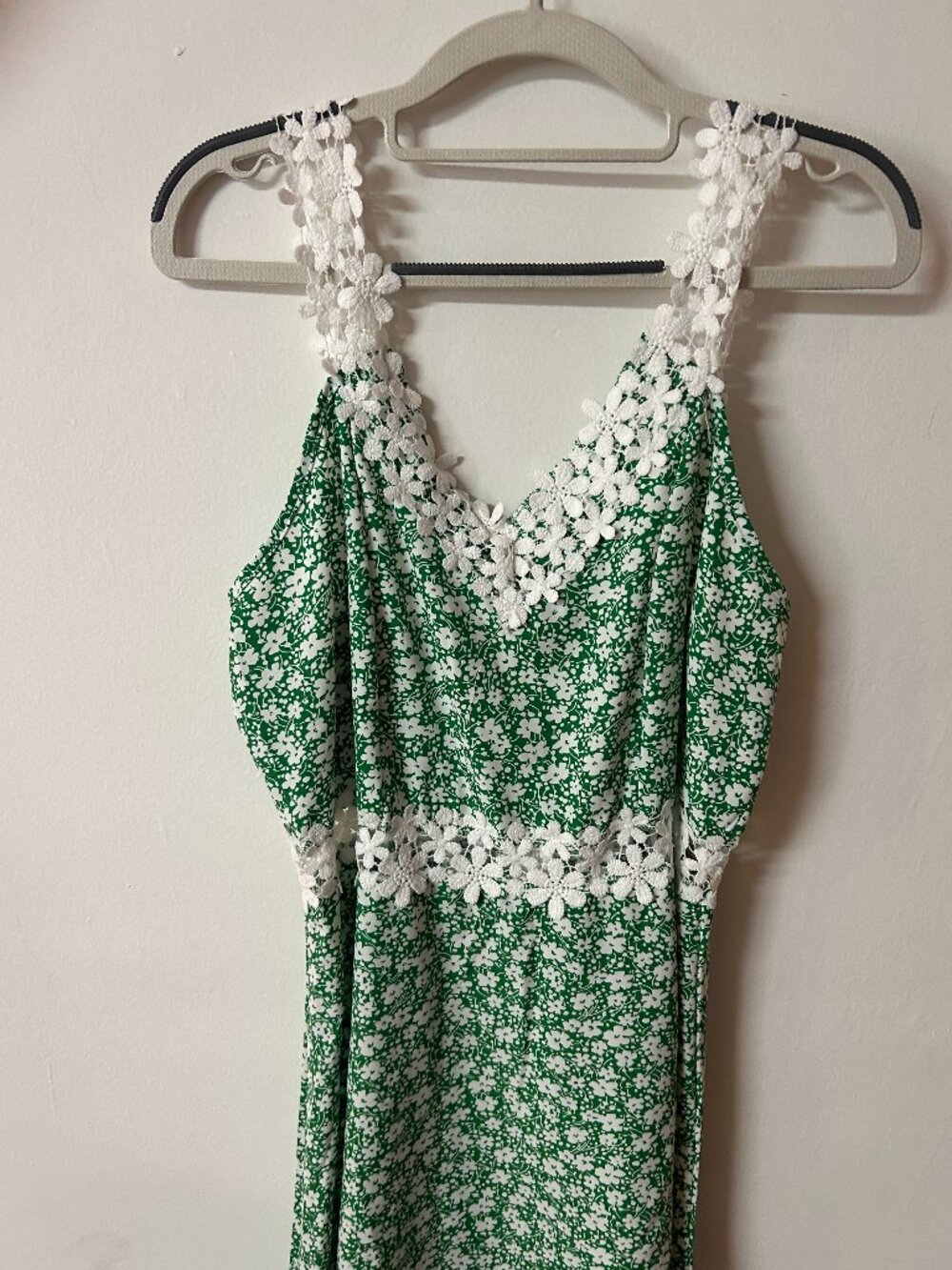 Green & White Floral Lace Trim Sleeveless Dress | Women's No Tags